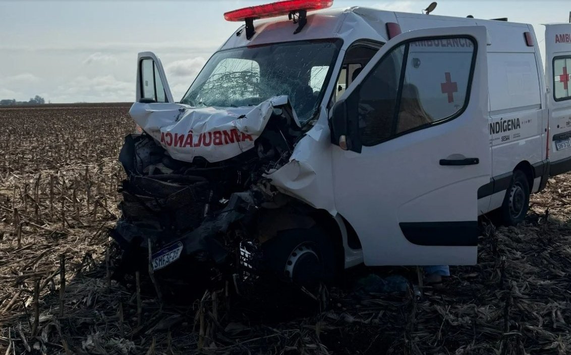 Paciente em tratamento contra câncer morre após acidente com ambulância na BR-060 em Sidrolândia