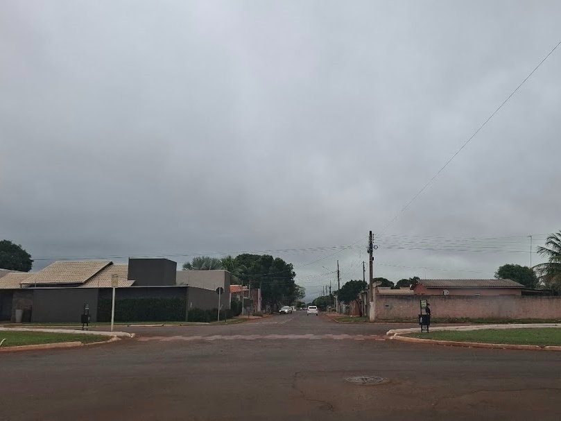 Sidrolândia terá terça-feira de céu nublado e temperaturas amenas; chuva pode voltar nos próximos dias