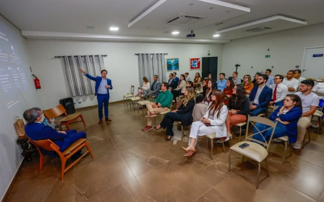 Inteligência artificial ganha espaço na advocacia e reúne profissionais em palestra da OAB em Sidrolândia